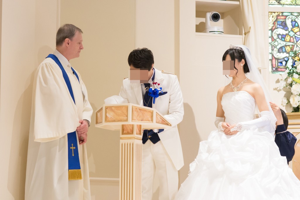 アニヴェルセルみなとみらい横浜 結婚式レポブログ チャペルでの挙式（神前式）指輪の交換 ベールアップ 署名