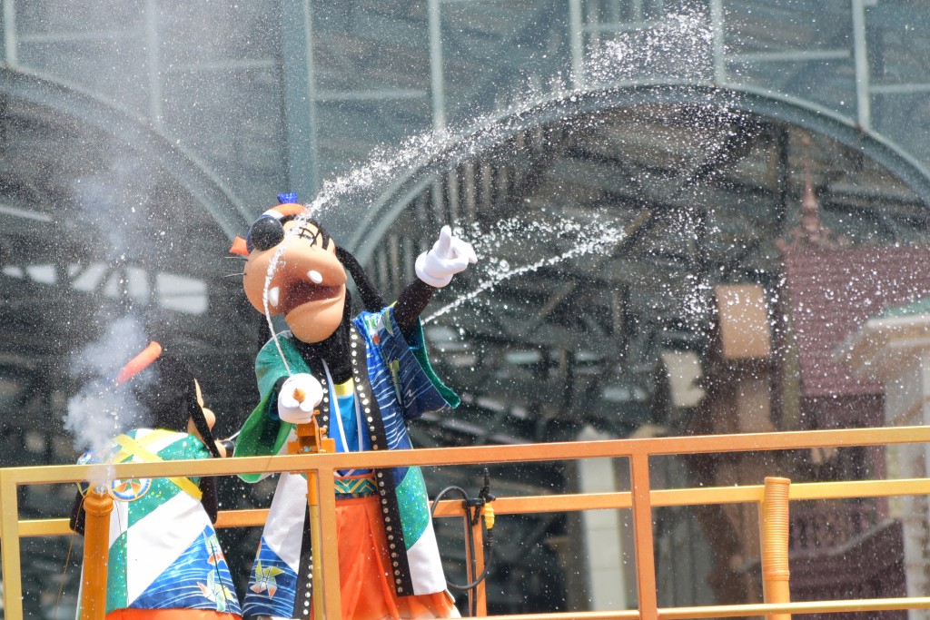 ディズニーのショーやパレードが中止になる 雨 風 熱 の3パターン