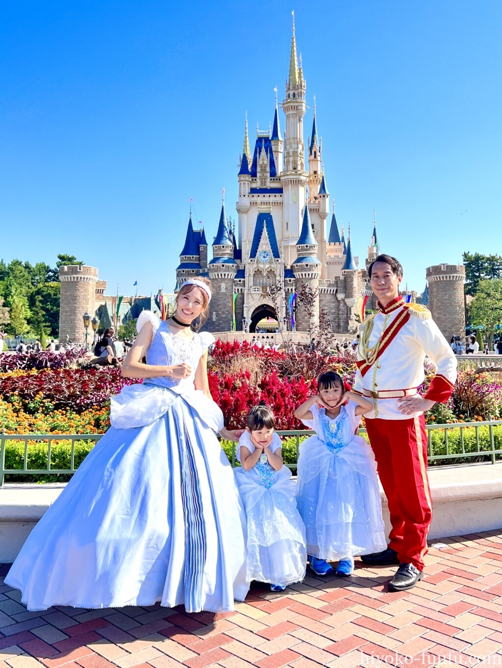 ディズニーハロウィーン22 仮装レポ 家族4人で初の本格dハロ仮装は シンデレラ でした ひよこファミリー ディズニーハロウィーン22 仮装レポ 家族4人で初の本格dハロ仮装は シンデレラ でした ひよこファミリー
